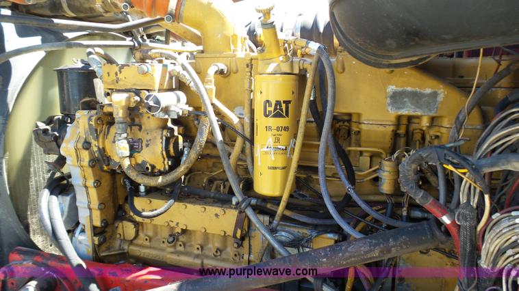 image for item L4814 1990 Peterbilt 379 semi truck