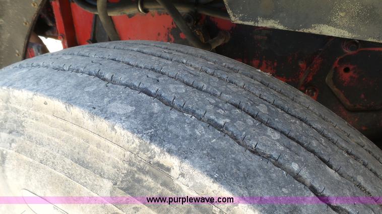 image for item L4814 1990 Peterbilt 379 semi truck