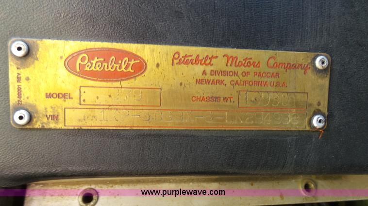 image for item L4814 1990 Peterbilt 379 semi truck