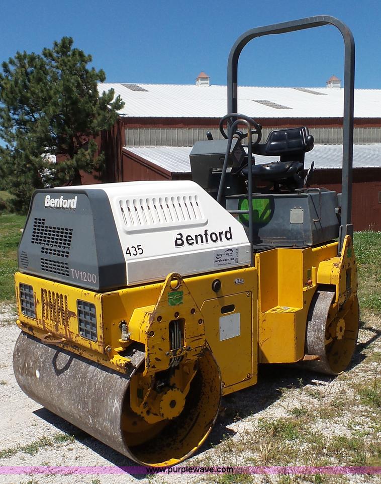 image for item L4815 Benfond TV1200 single drum vibratory roller