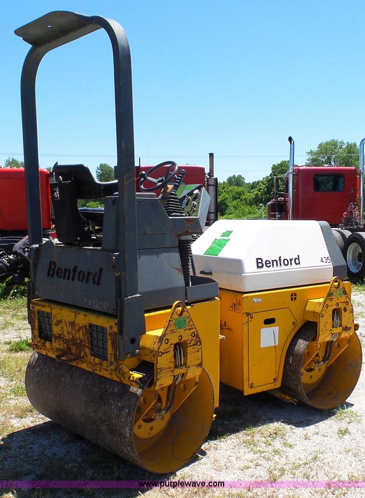 image for item L4815 Benfond TV1200 single drum vibratory roller