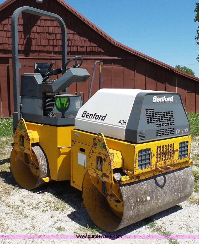 image for item L4815 Benfond TV1200 single drum vibratory roller