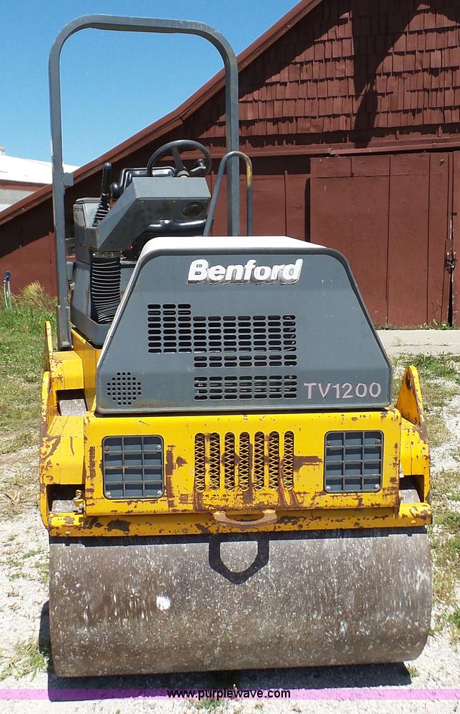 image for item L4815 Benfond TV1200 single drum vibratory roller