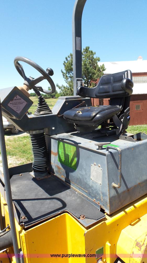 image for item L4815 Benfond TV1200 single drum vibratory roller