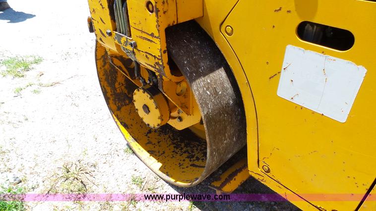 image for item L4815 Benfond TV1200 single drum vibratory roller