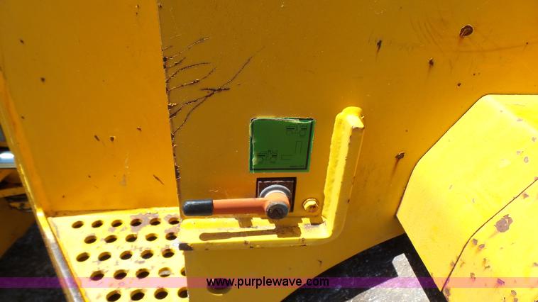 image for item L4815 Benfond TV1200 single drum vibratory roller