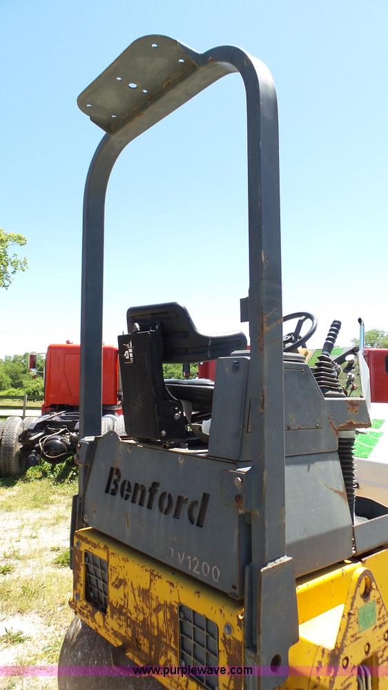 image for item L4815 Benfond TV1200 single drum vibratory roller