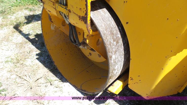 image for item L4815 Benfond TV1200 single drum vibratory roller