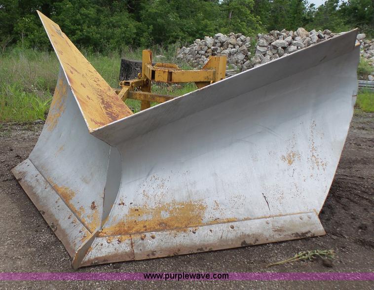 image for item L4902 Henke motor grader V-plow