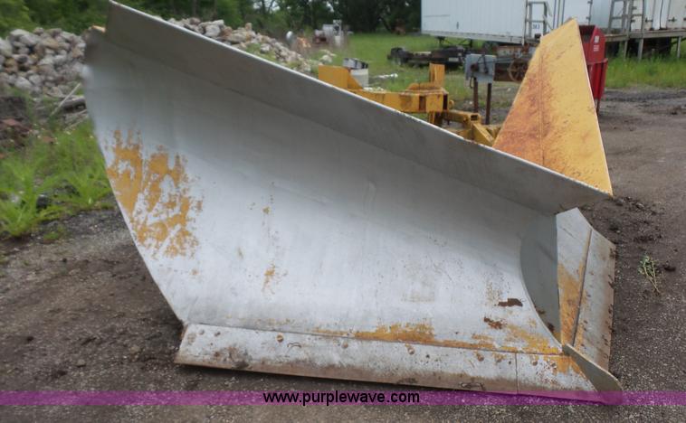 image for item L4902 Henke motor grader V-plow