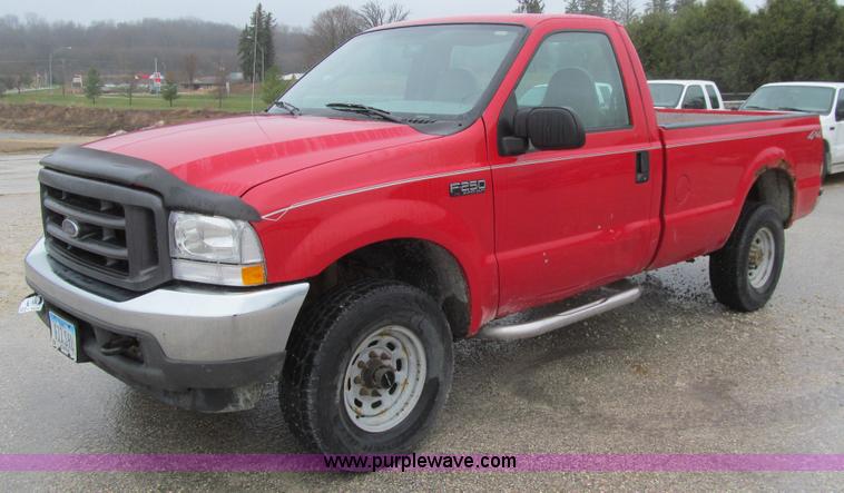 image for item L5676 2004 Ford F250 Super Duty XL pickup truck