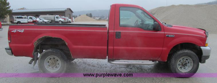 image for item L5676 2004 Ford F250 Super Duty XL pickup truck