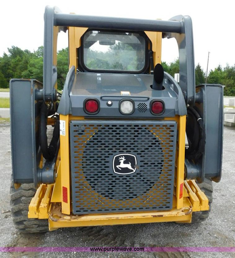 image for item L5849 2011 John Deere 328D skid steer