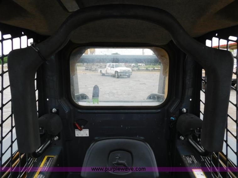 image for item L5849 2011 John Deere 328D skid steer