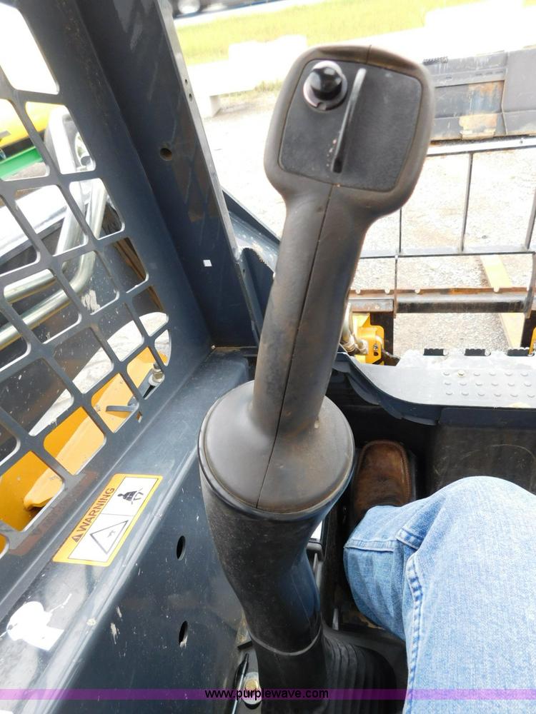 image for item L5849 2011 John Deere 328D skid steer