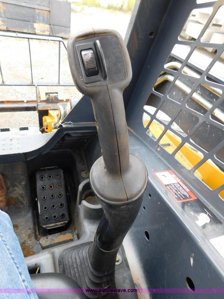 image for item L5849 2011 John Deere 328D skid steer