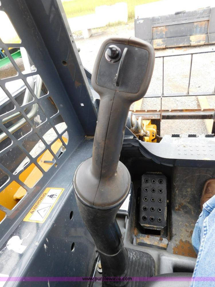 image for item L5849 2011 John Deere 328D skid steer