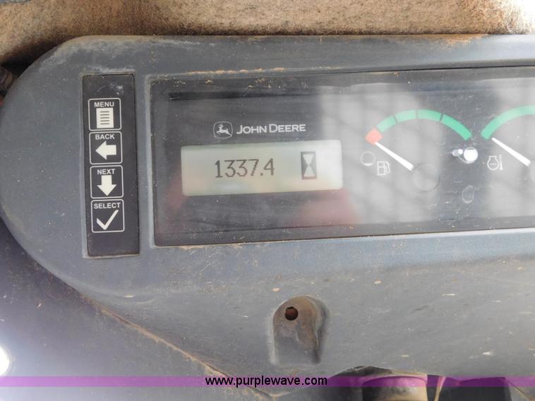 image for item L5849 2011 John Deere 328D skid steer