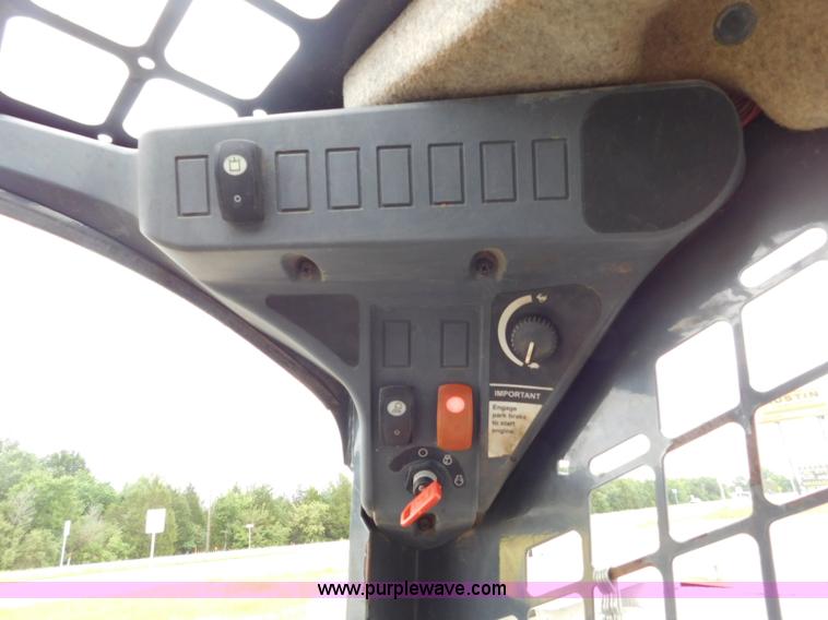 image for item L5849 2011 John Deere 328D skid steer