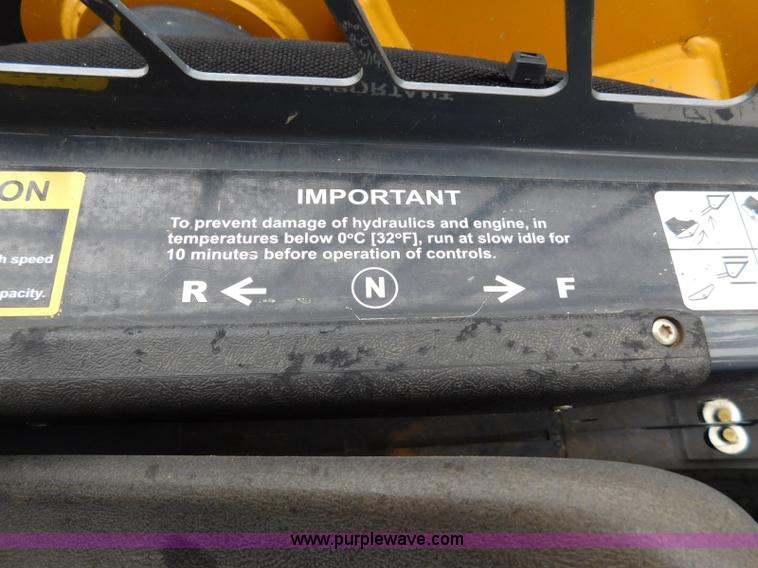 image for item L5849 2011 John Deere 328D skid steer