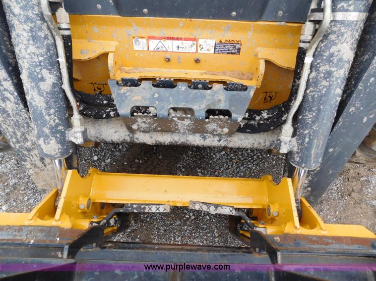 image for item L5849 2011 John Deere 328D skid steer