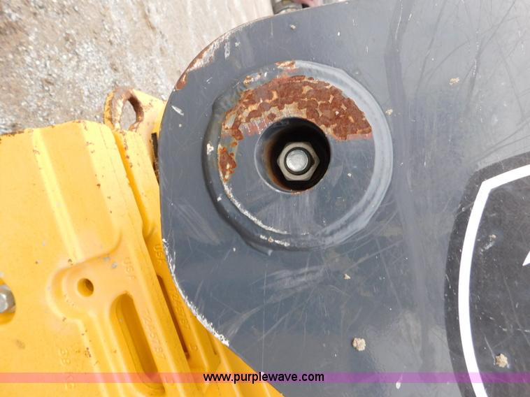 image for item L5849 2011 John Deere 328D skid steer