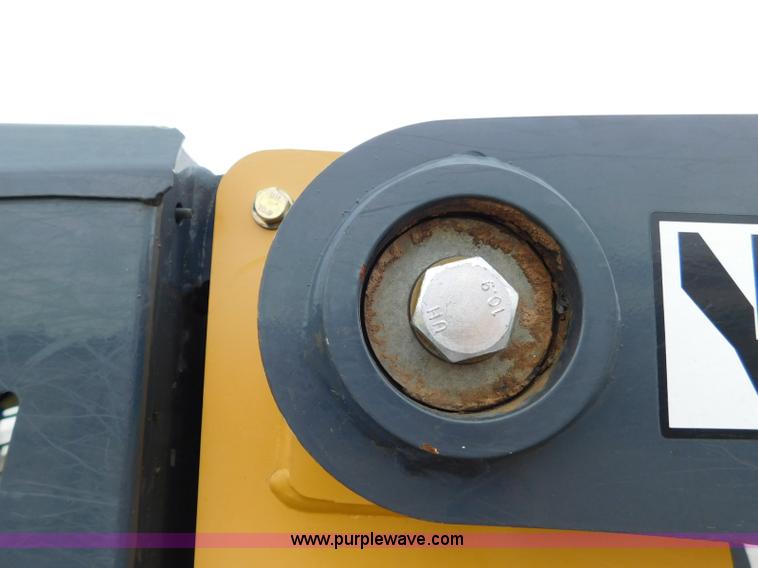 image for item L5849 2011 John Deere 328D skid steer