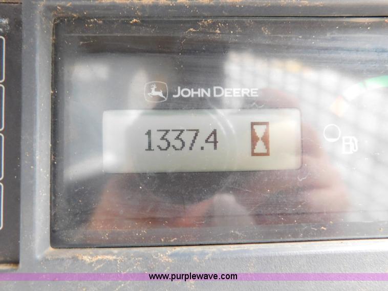 image for item L5849 2011 John Deere 328D skid steer