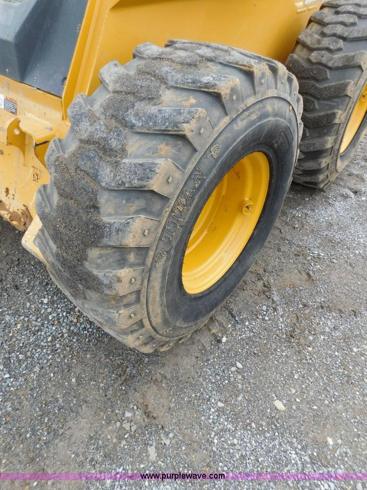 image for item L5849 2011 John Deere 328D skid steer