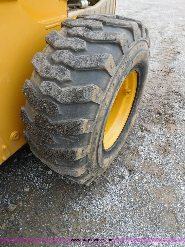 image for item L5849 2011 John Deere 328D skid steer