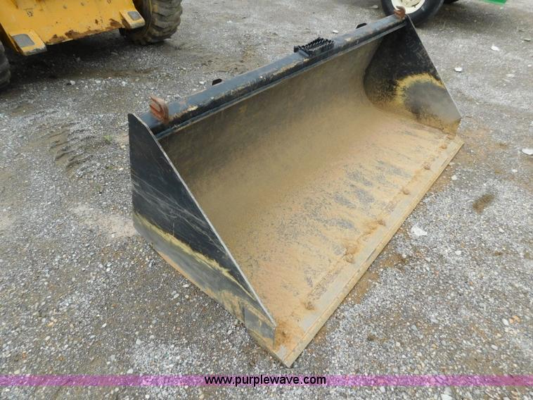 image for item L5849 2011 John Deere 328D skid steer