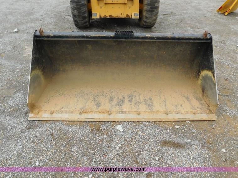 image for item L5849 2011 John Deere 328D skid steer