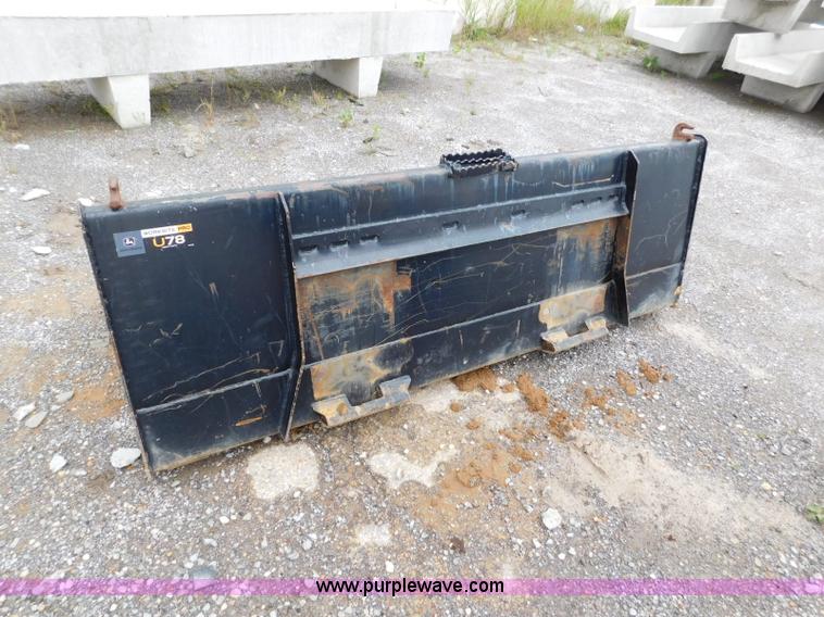 image for item L5849 2011 John Deere 328D skid steer