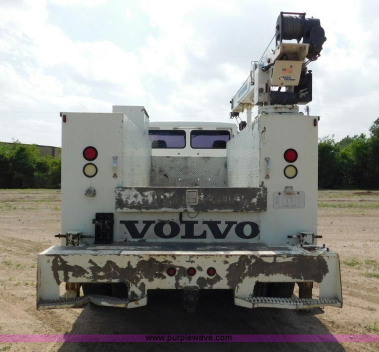 image for item L5856 2001 Freightliner FL70 service truck