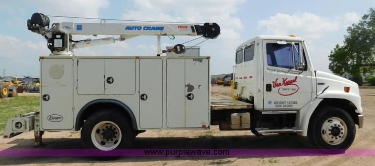 image for item L5856 2001 Freightliner FL70 service truck