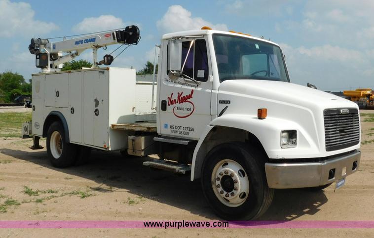 image for item L5856 2001 Freightliner FL70 service truck