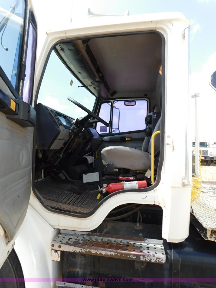 image for item L5856 2001 Freightliner FL70 service truck