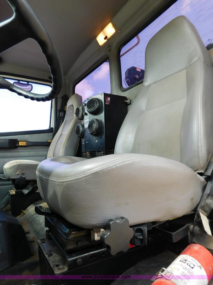 image for item L5856 2001 Freightliner FL70 service truck