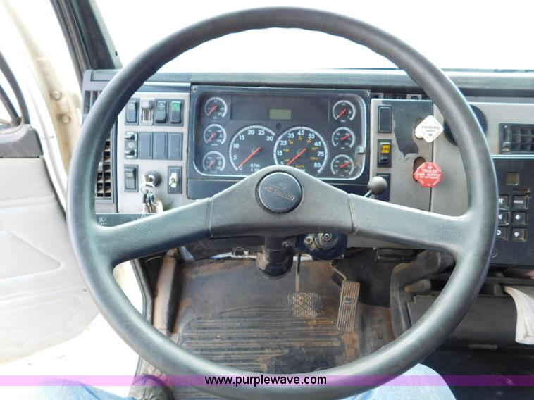 image for item L5856 2001 Freightliner FL70 service truck