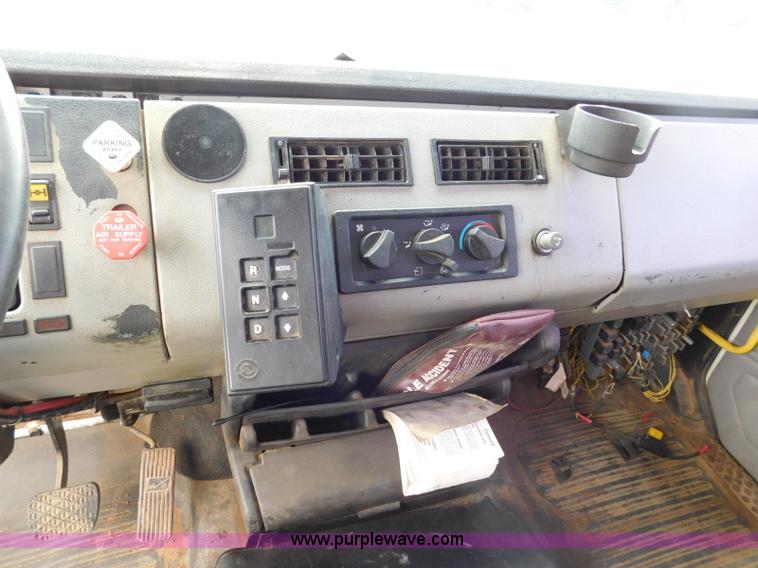 image for item L5856 2001 Freightliner FL70 service truck