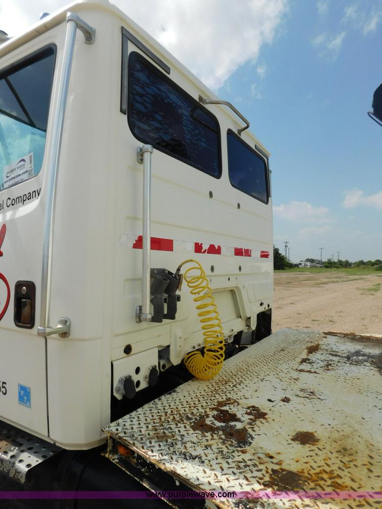 image for item L5856 2001 Freightliner FL70 service truck