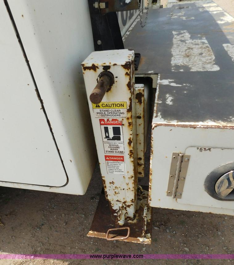 image for item L5856 2001 Freightliner FL70 service truck