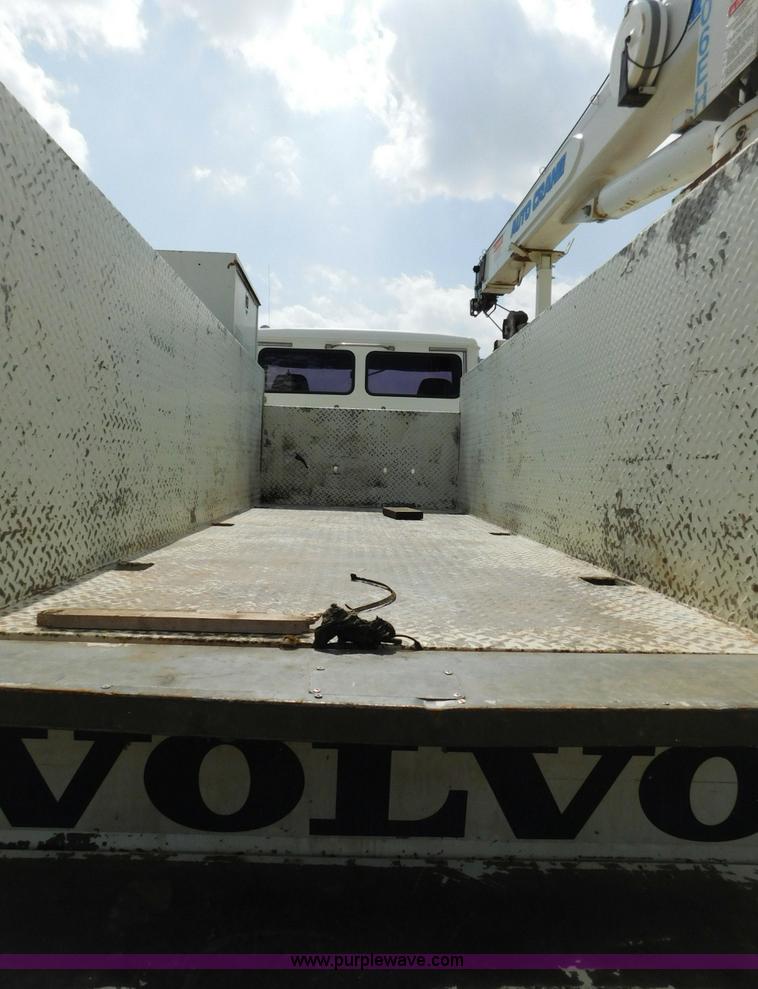 image for item L5856 2001 Freightliner FL70 service truck