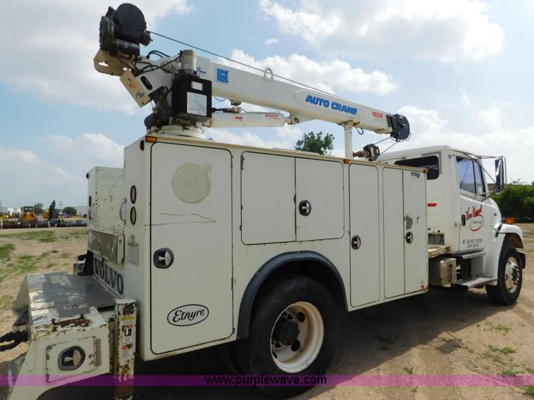 image for item L5856 2001 Freightliner FL70 service truck