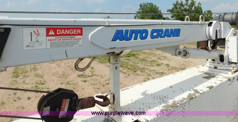 image for item L5856 2001 Freightliner FL70 service truck