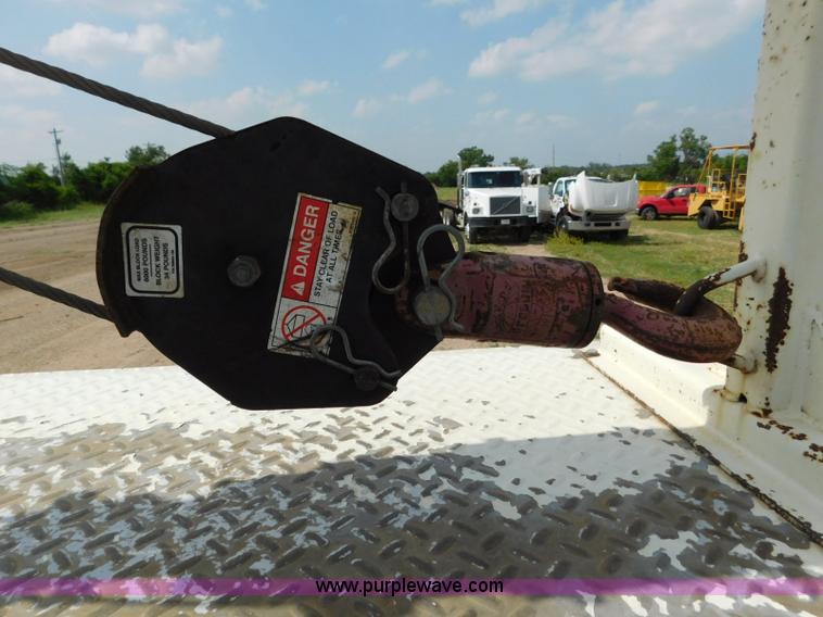 image for item L5856 2001 Freightliner FL70 service truck