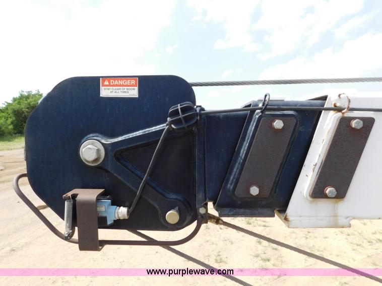 image for item L5856 2001 Freightliner FL70 service truck