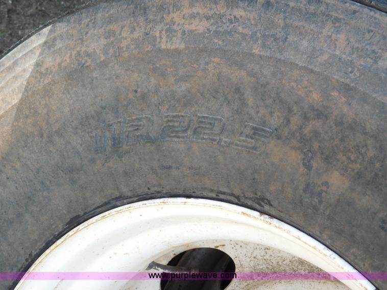 image for item L5856 2001 Freightliner FL70 service truck