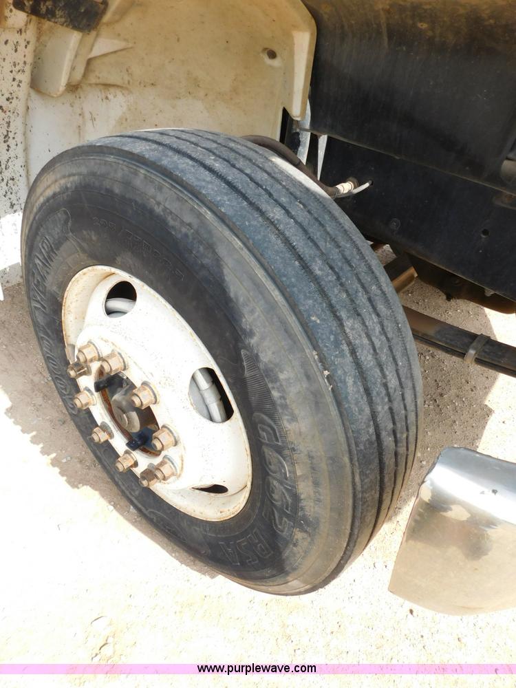 image for item L5856 2001 Freightliner FL70 service truck