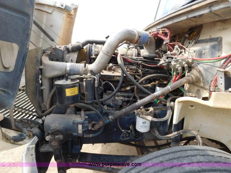 image for item L5856 2001 Freightliner FL70 service truck